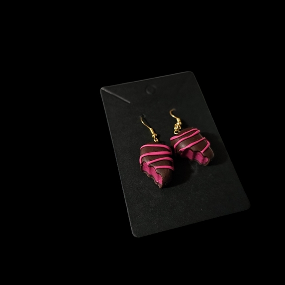NWT, Earrings Handmade, hypoallergenic, whimsical bite from a chocolate - Picture 2 of 5